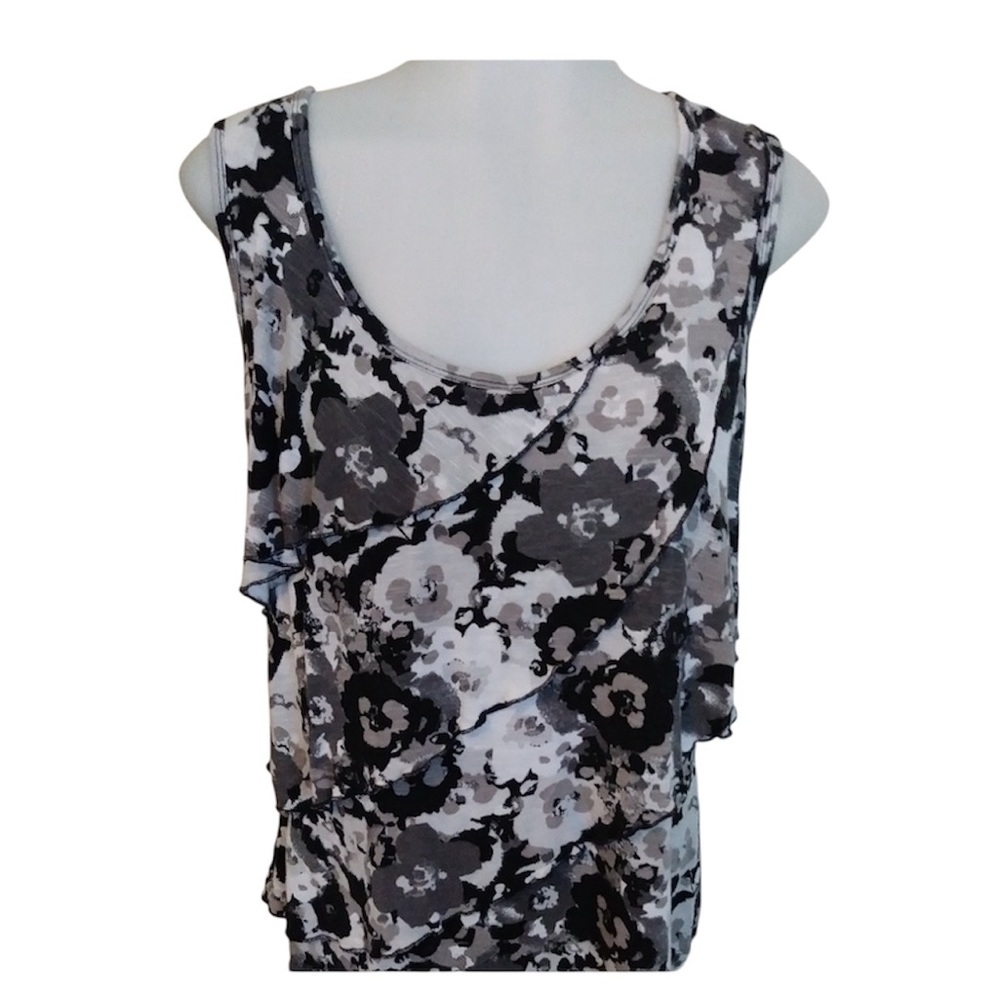 🛑LAST CHANCE🛑CROFT & BARROW Ruffled Tank